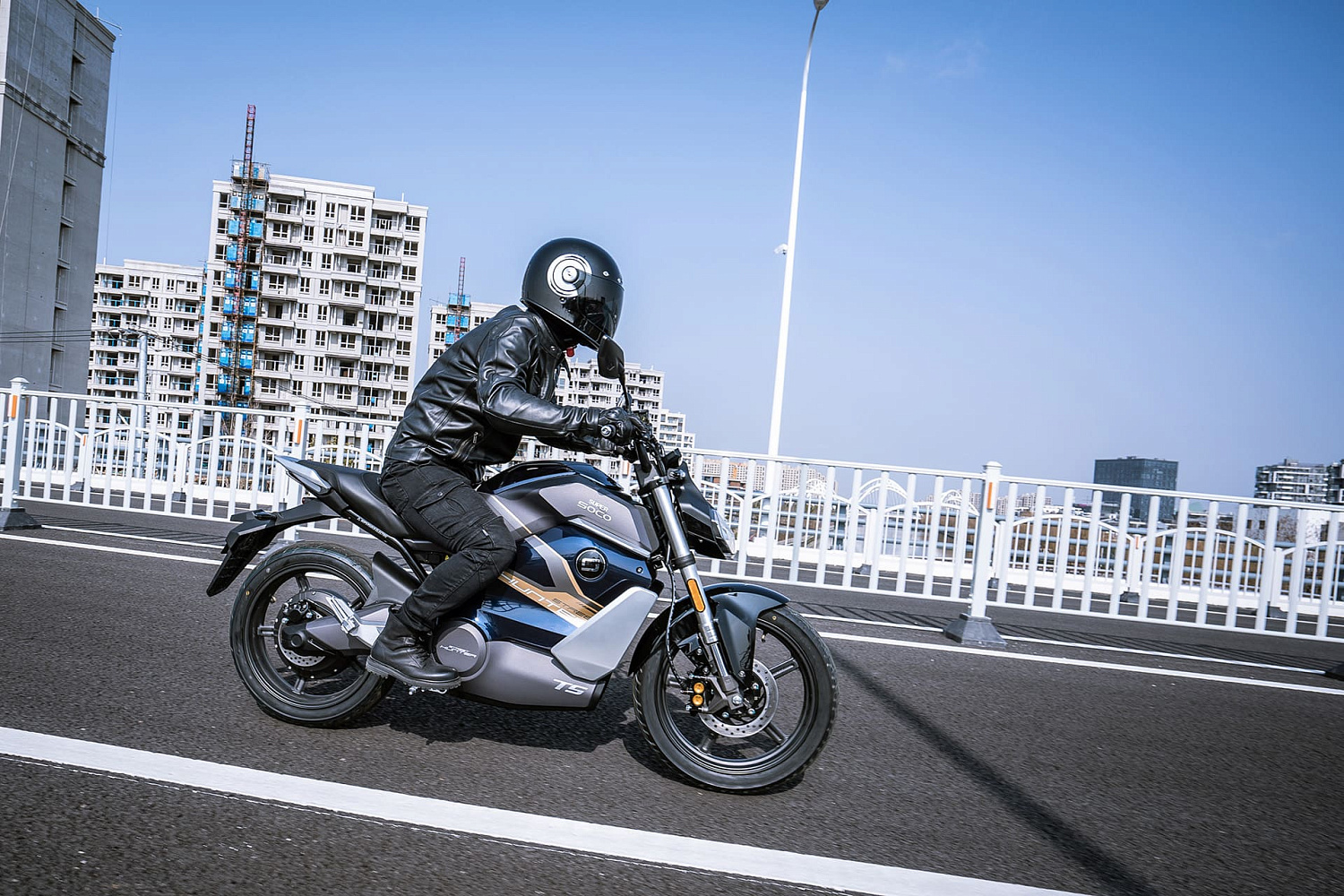 Электромотоцикл Super Soco TS Street Hunter (черный)