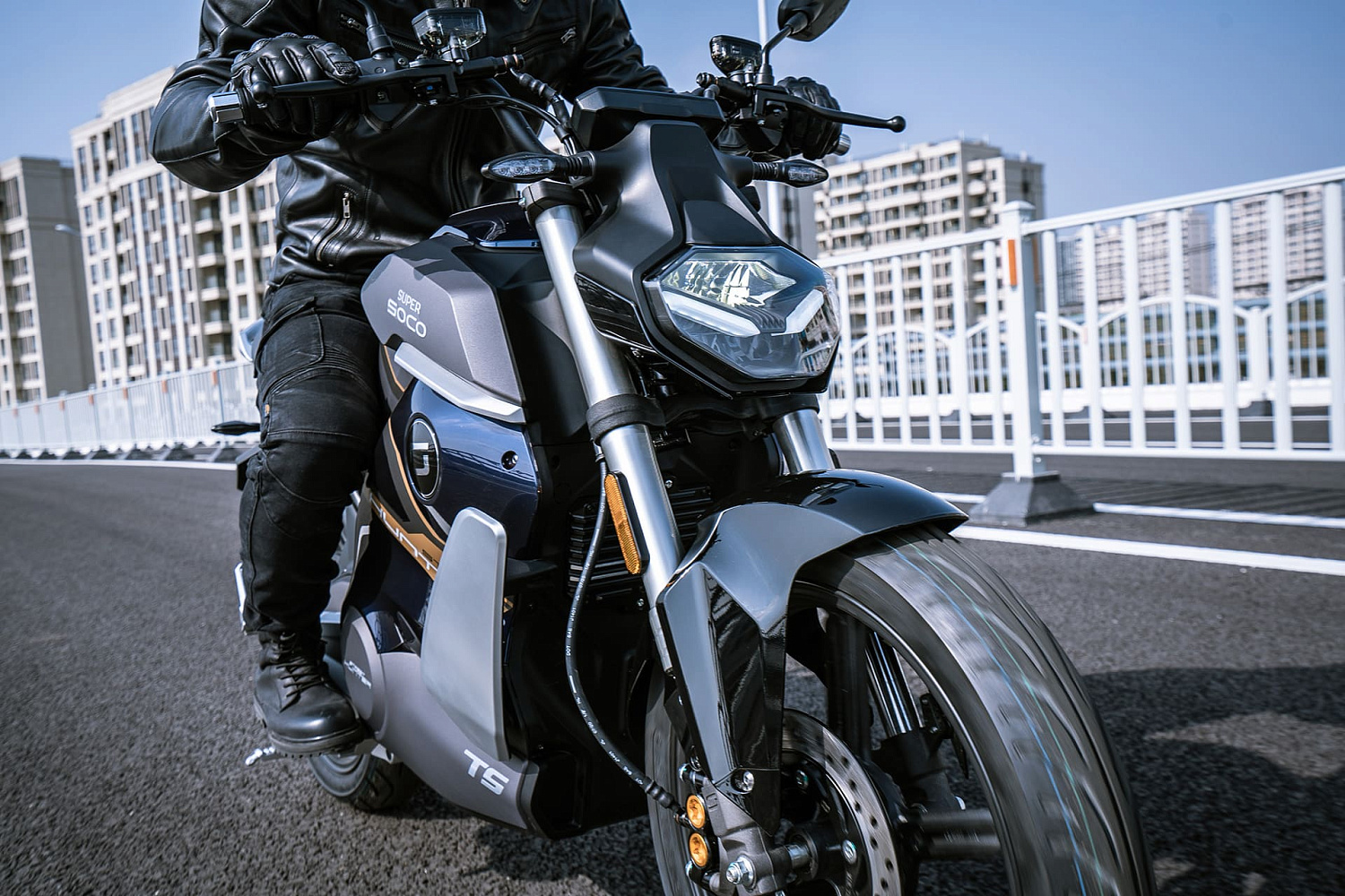 Электромотоцикл Super Soco TS Street Hunter (черный)