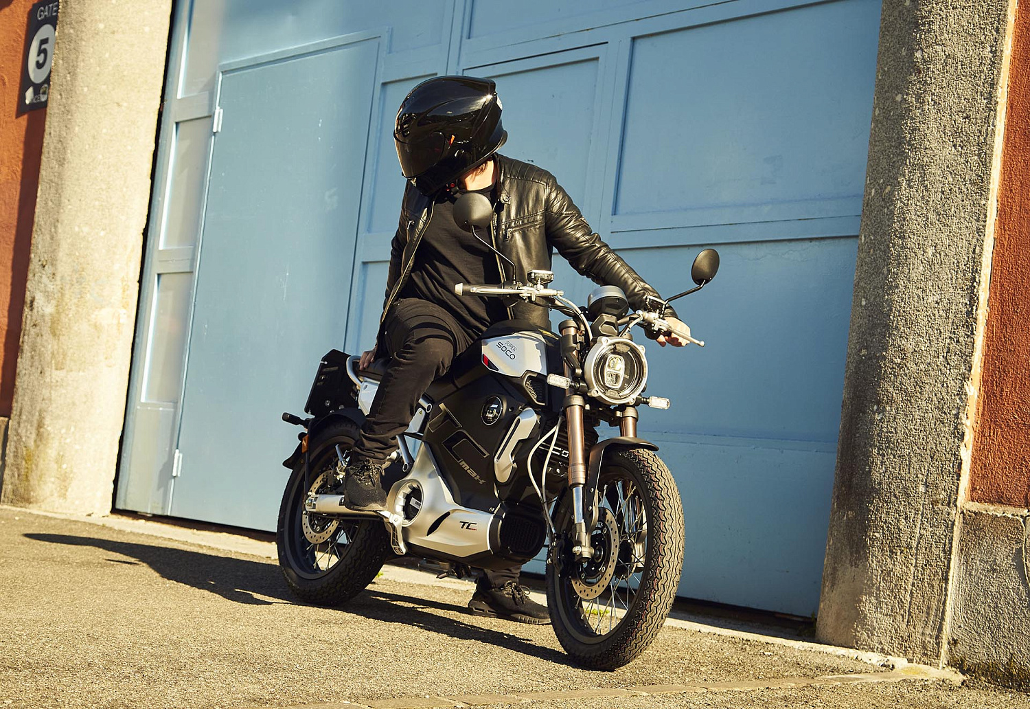 Электромотоцикл Super Soco TC Max (серый)