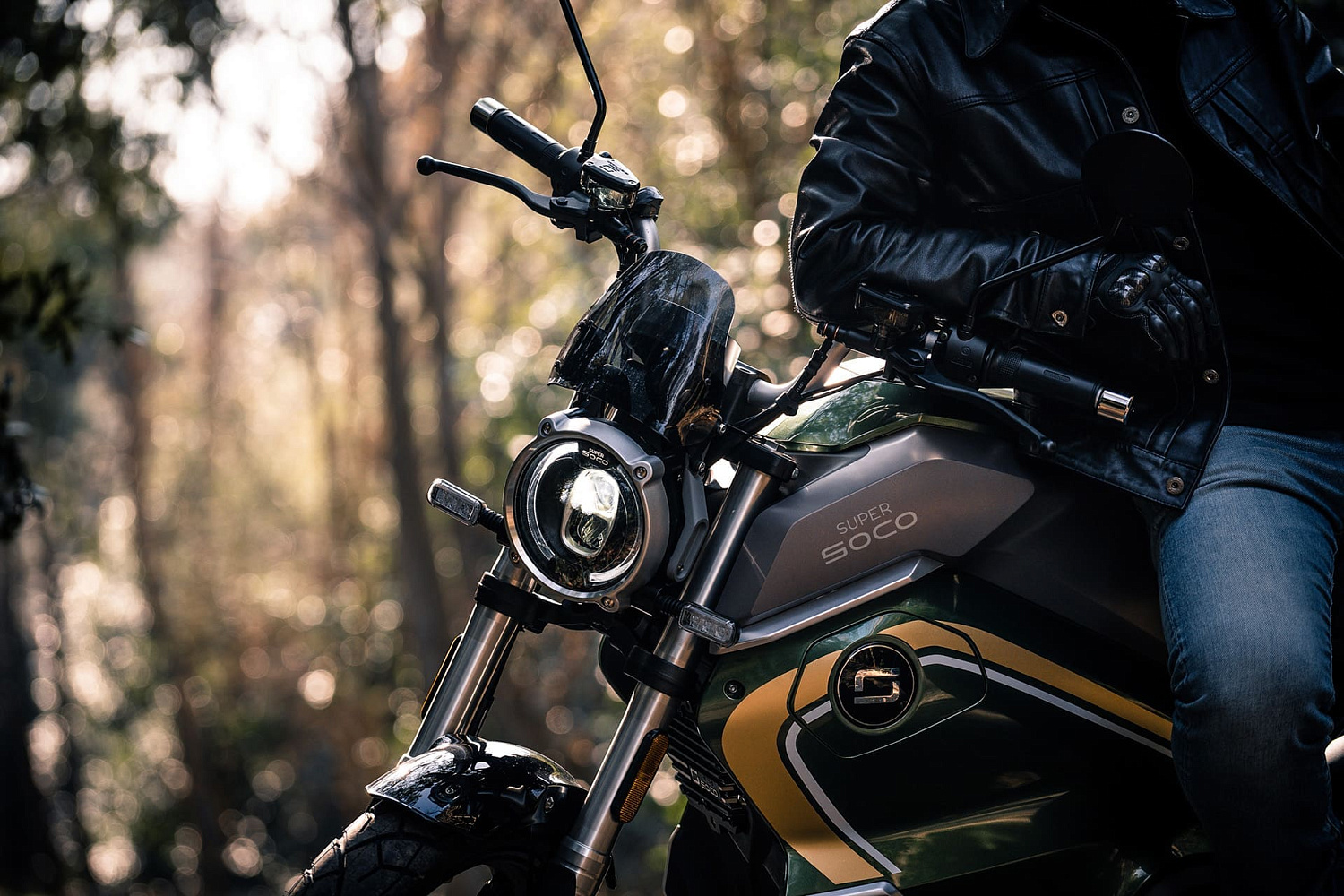 Электромотоцикл Super Soco TC Wanderer (серый штормовой)