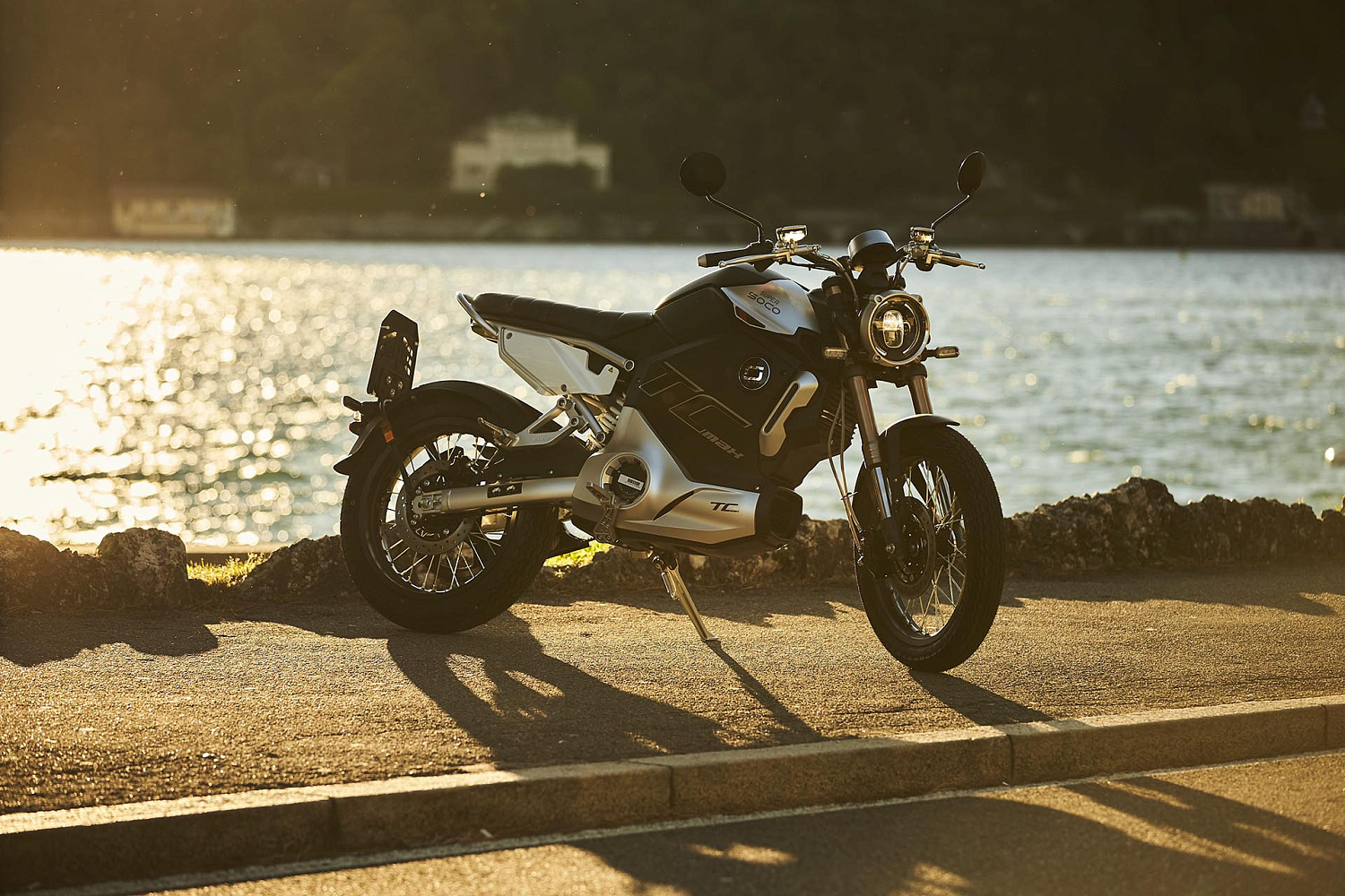 Электромотоцикл Super Soco TC Max (черный с красным)