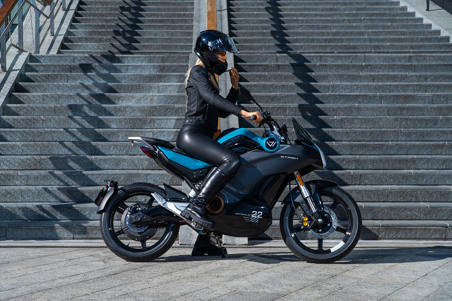 Электромотоцикл Super Soco Stash (синий)