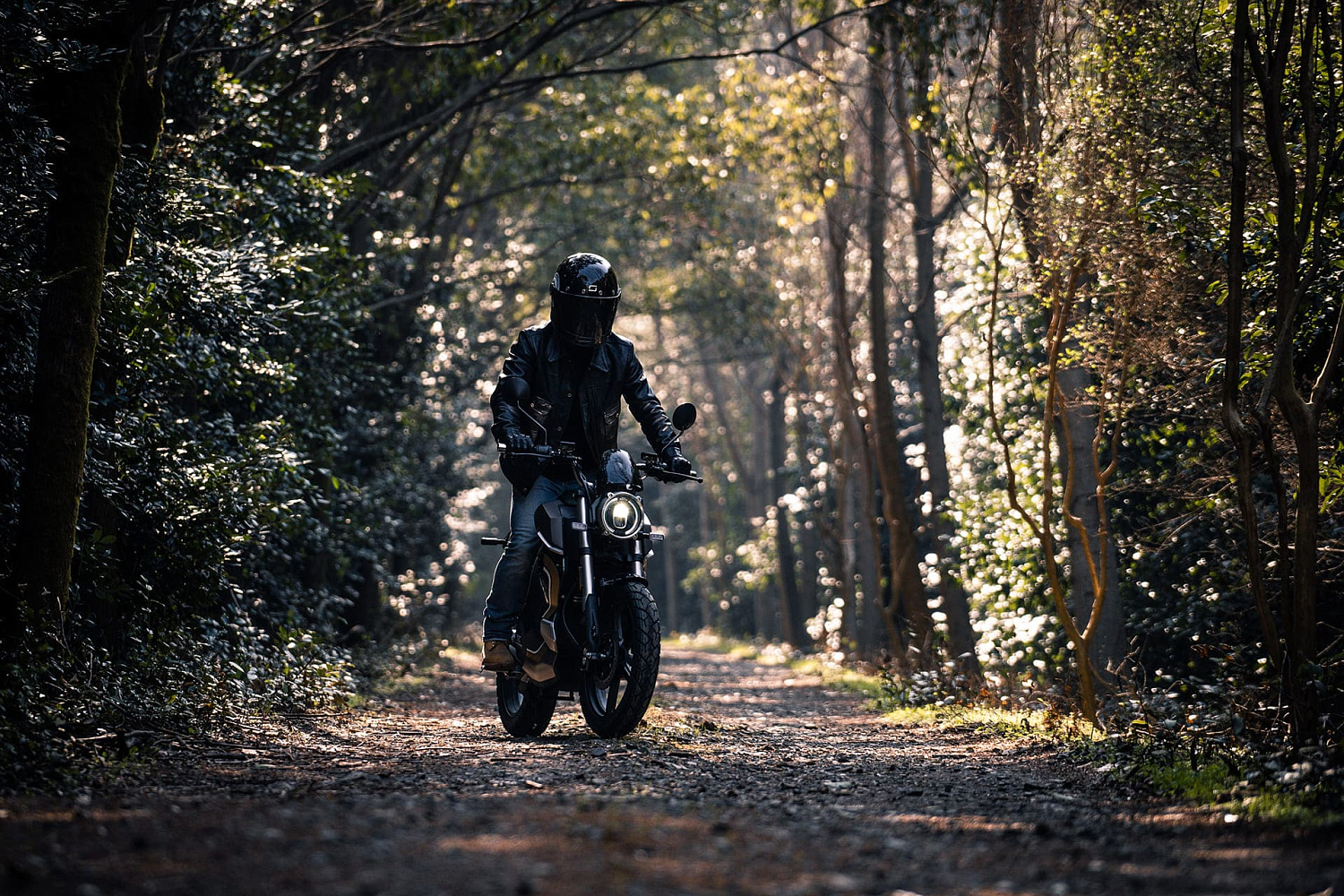 Электромотоцикл Super Soco TC Wanderer (серый штормовой)