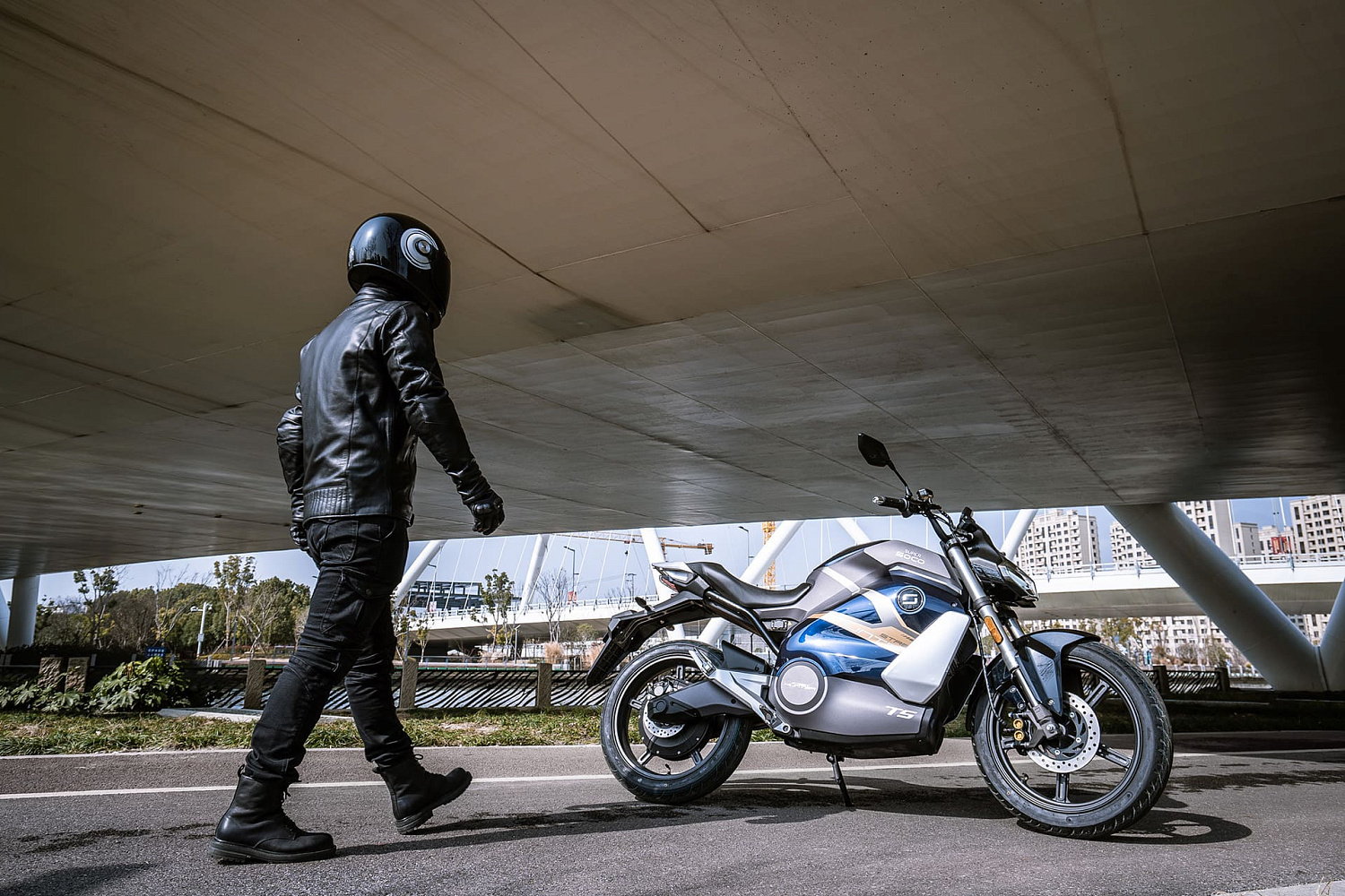 Электромотоцикл Super Soco TS Street Hunter (черный)