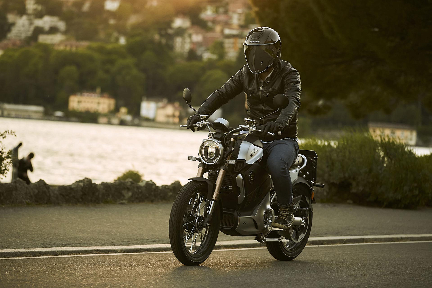 Электромотоцикл Super Soco TC Max (черный с красным)